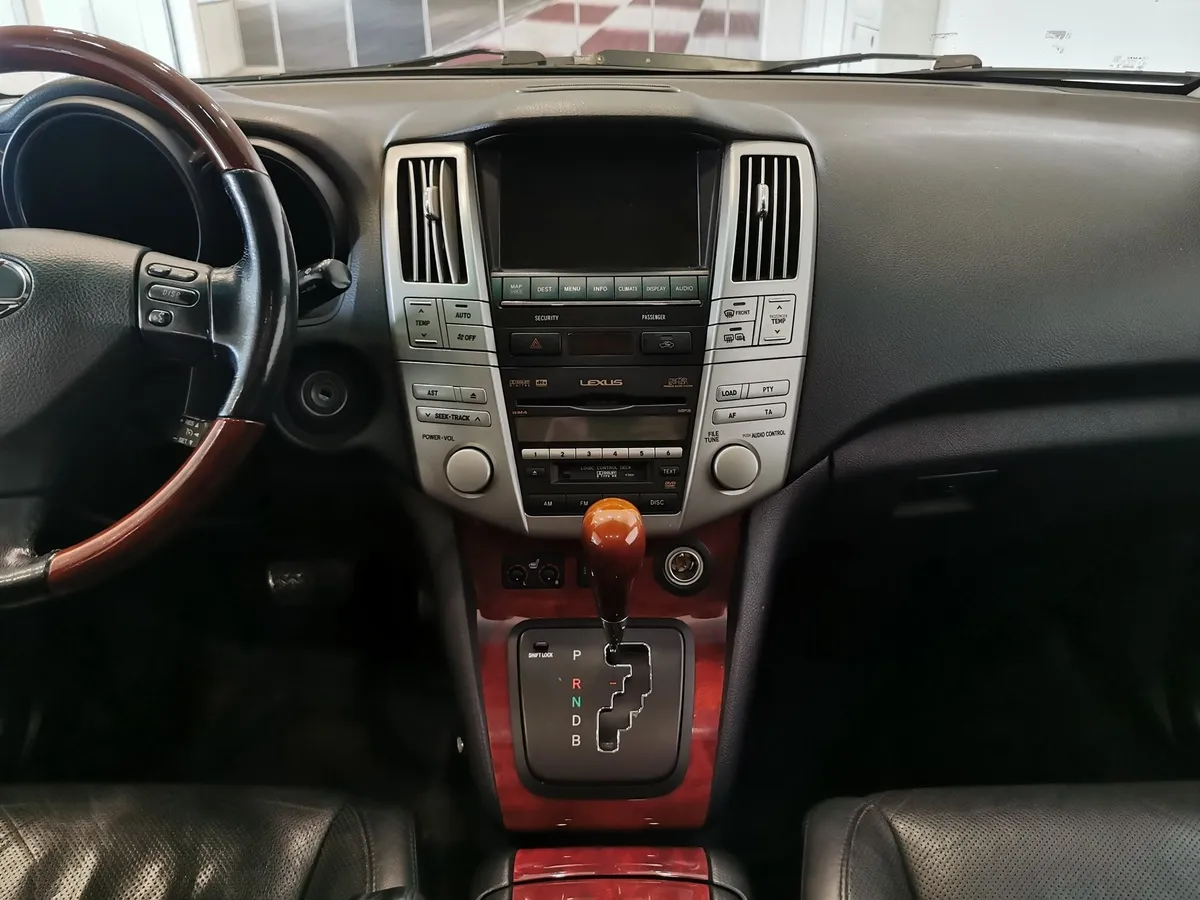 Lexus RX 400h CVT AWD (210 л.с.) Серебристый в АВИЛОН. Слайд №14