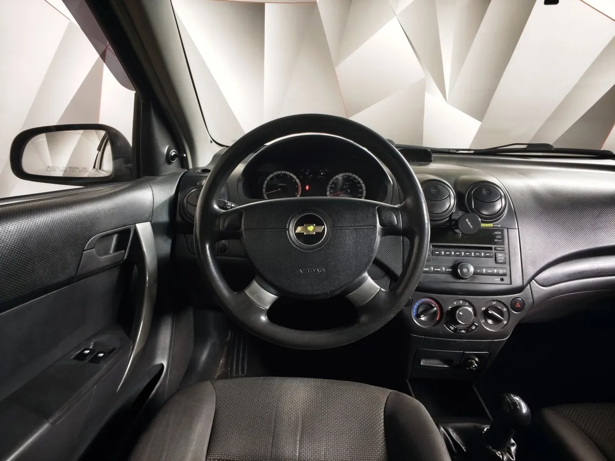 Chevrolet Aveo 1.2 MT (84 л.с.) Серый в АВИЛОН. Слайд №19