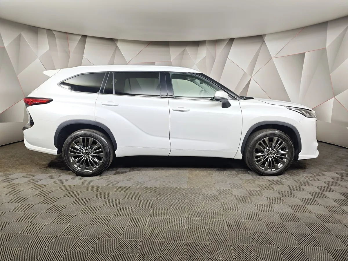 Toyota Highlander 2.0T AT 4WD (248 л.с.) Noble Version Белый в АВИЛОН. Слайд №6