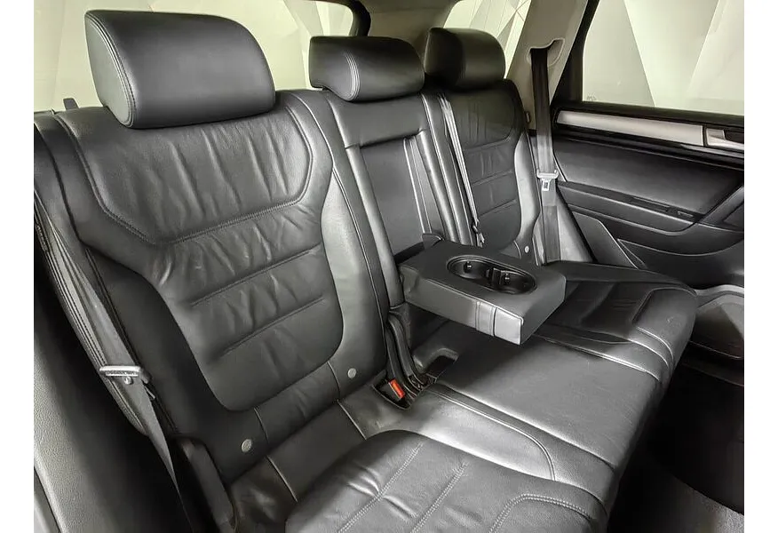 Volkswagen Touareg 3.0 TDI Tiptronic 4Motion (204 л.с.) Белый в АВИЛОН. Слайд №17