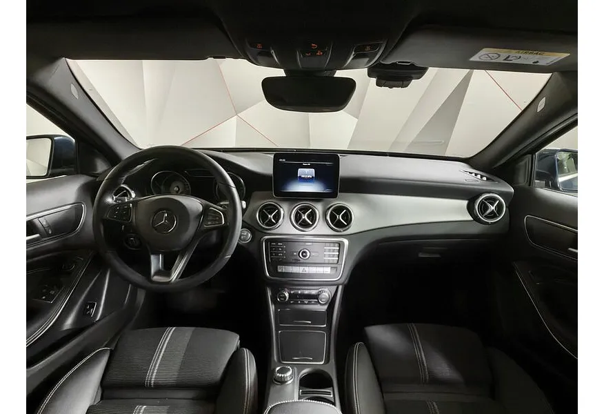 Mercedes-Benz GLA 200 7G-DCT (150 л.с.) Особая серия Синий в АВИЛОН. Слайд №14