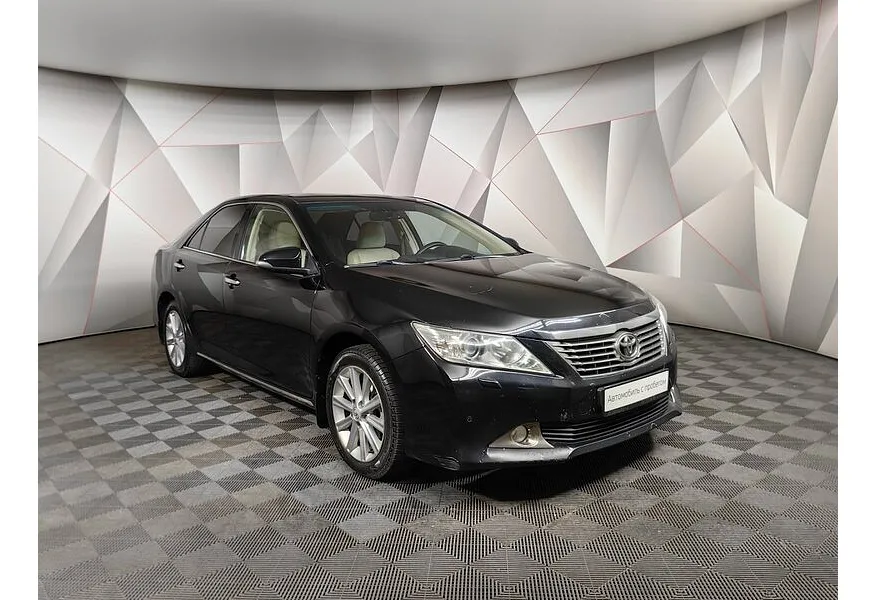 Toyota Camry 2.5 AT (181 л.с.) Черный в АВИЛОН. Слайд №3