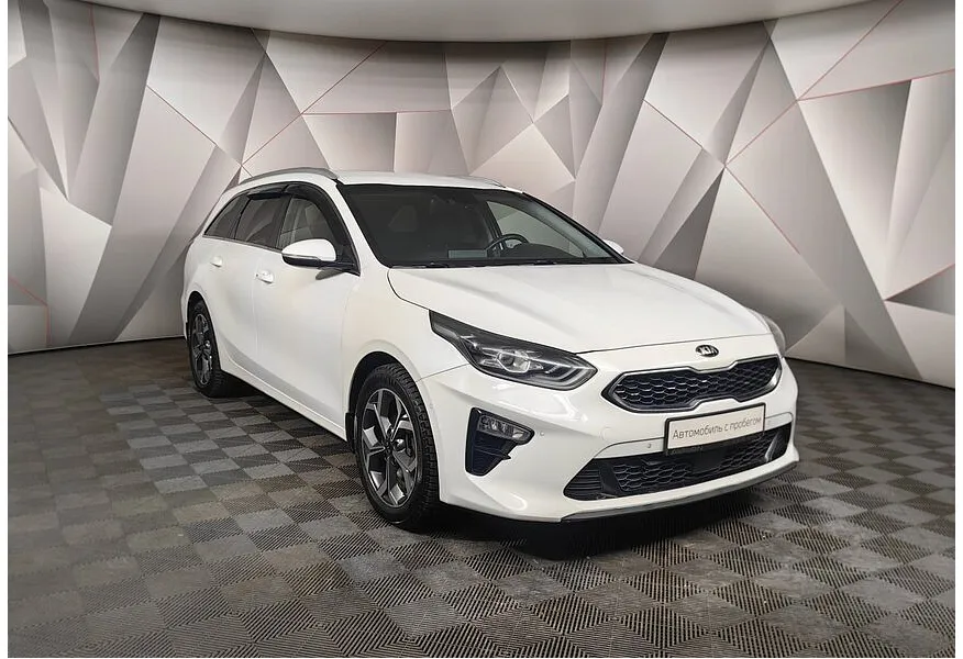 Kia Ceed 1.4 T-GDI AMT (140 л.с.) Prestige Белый в АВИЛОН. Слайд №3