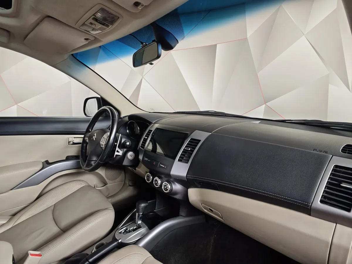Citroen C-Crosser 2.4 CVT 4WD (170 л.с.) Серый в АВИЛОН. Слайд №11