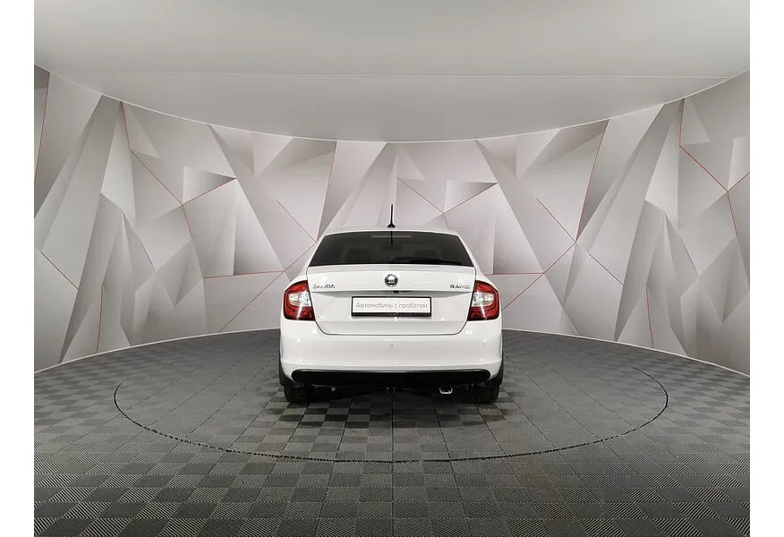 Skoda Rapid 1.6 MT (90 л.с.) Белый в АВИЛОН. Слайд №8