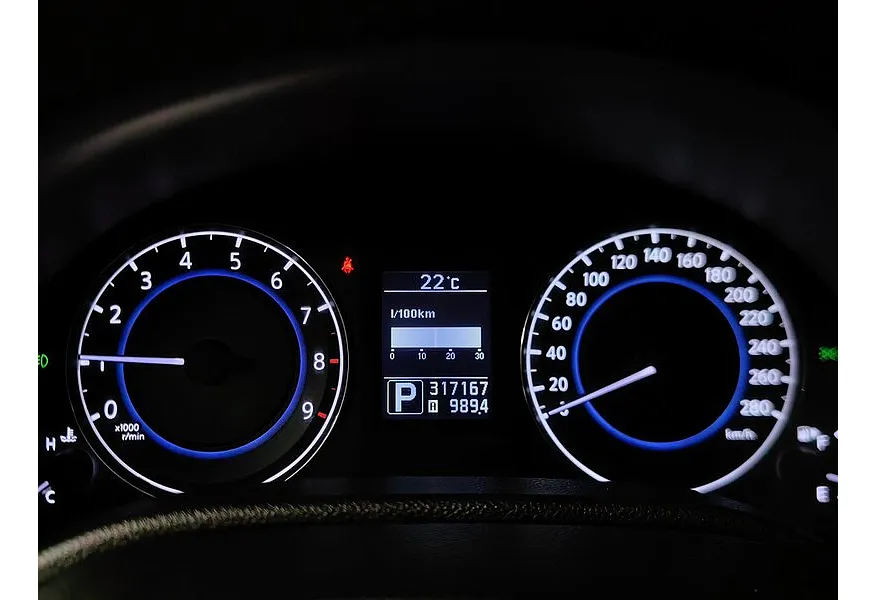 Infiniti G-Series G25 AT (222 л.с.) Черный в АВИЛОН. Слайд №17