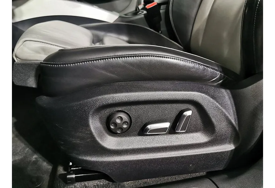 Audi Q5 2.0 TFSI Tiptronic quattro (225 л.с.) Синий в АВИЛОН. Слайд №13
