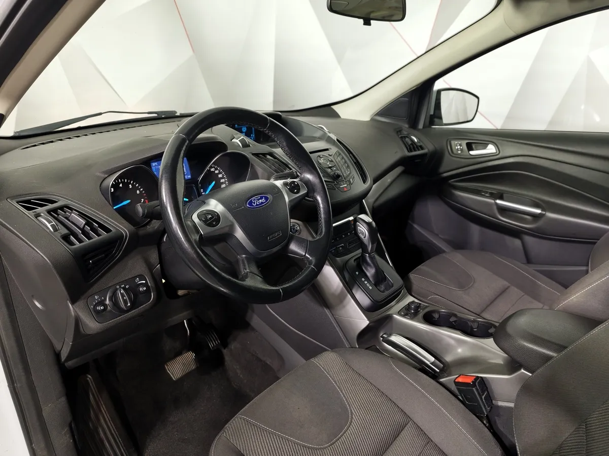 Ford Kuga 1.6 EcoBoost AT AWD (150 л.с.) Titanium Белый в АВИЛОН. Слайд №19