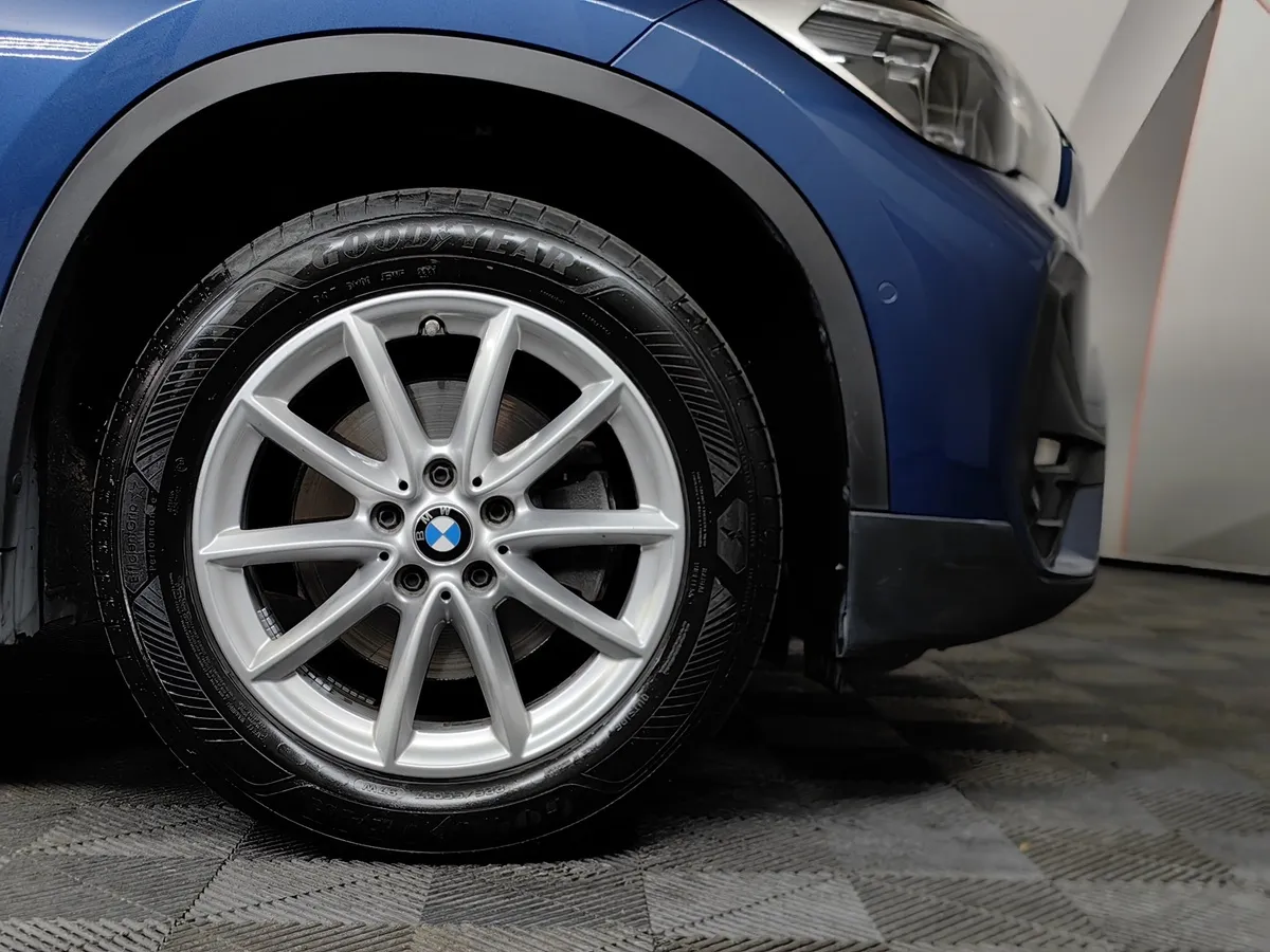 BMW X1 18i sDrive (140 л.с.) Синий в АВИЛОН. Слайд №7