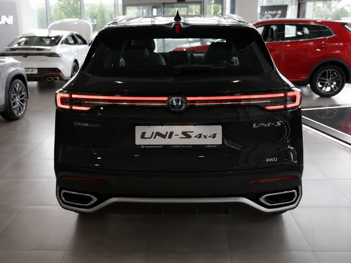Changan UNI-S 1.5T 7DCT 4WD (181 л.с.) Техно Черный в АВИЛОН. Слайд №5