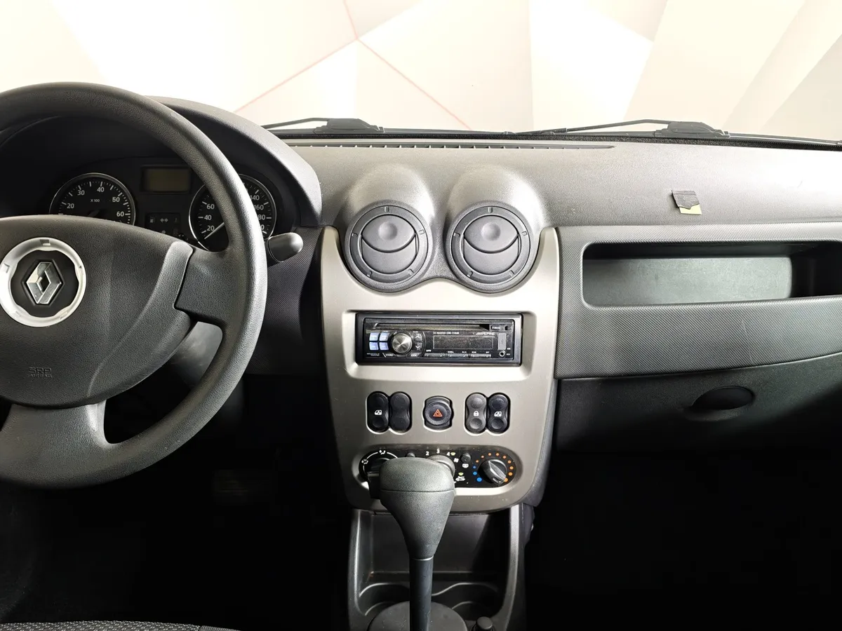 Renault Logan 1.6 AT (102 л.с.) Черный в АВИЛОН. Слайд №15