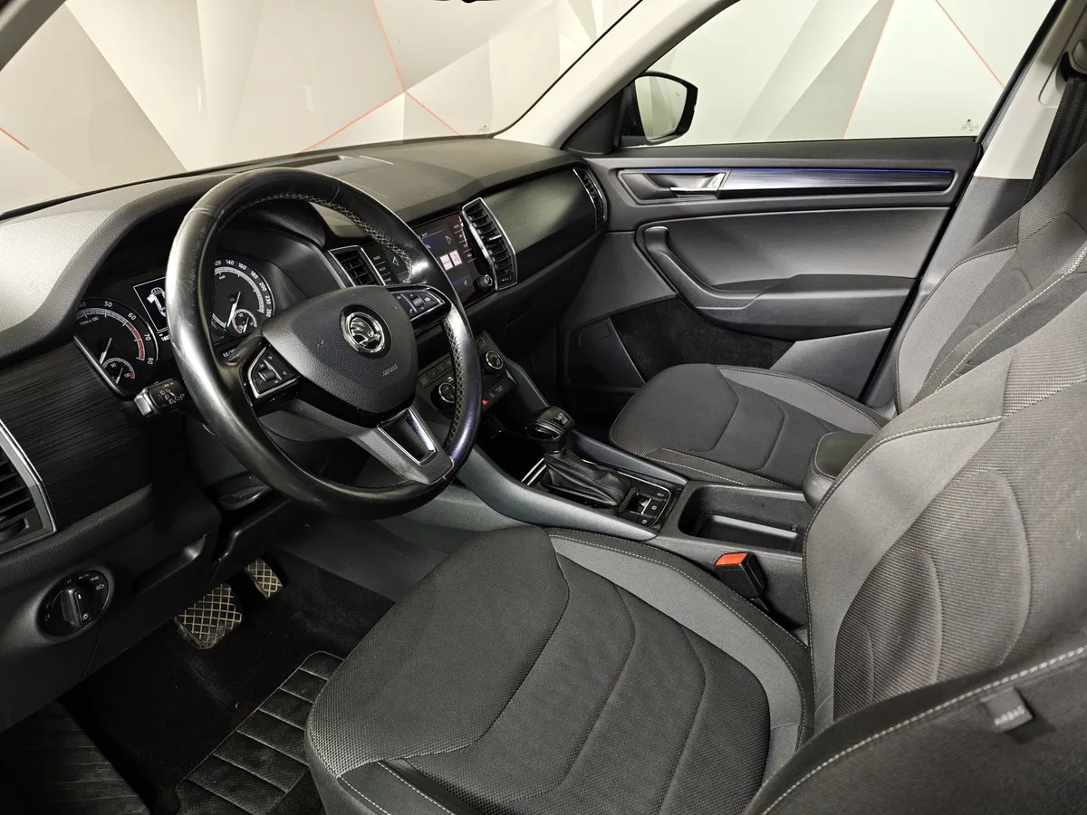 Skoda Kodiaq 2.0 TSI DSG 4X4 (180 л.с.) Серый в АВИЛОН. Слайд №19
