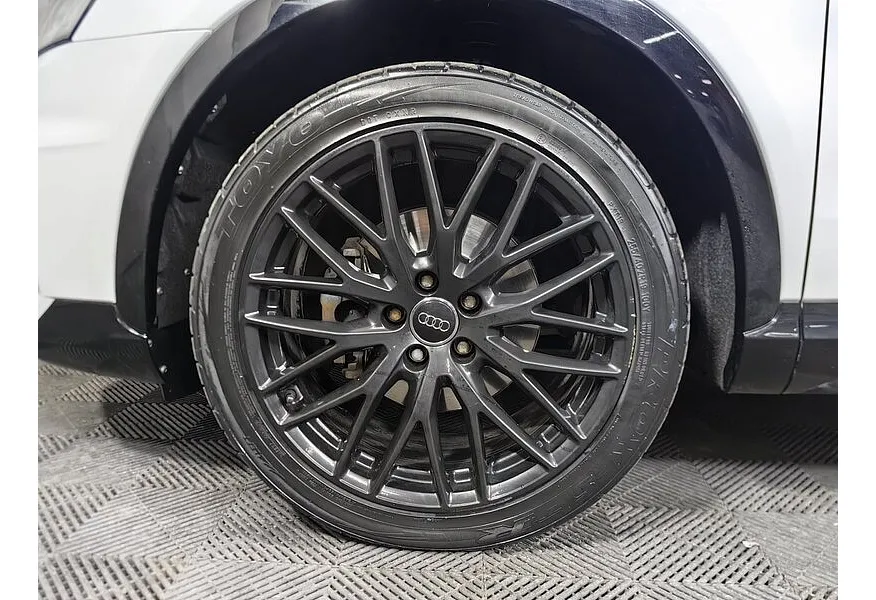 Audi Q3 2.0 TFSI S tronic quattro (180 л.с.) Sport Белый в АВИЛОН. Слайд №9