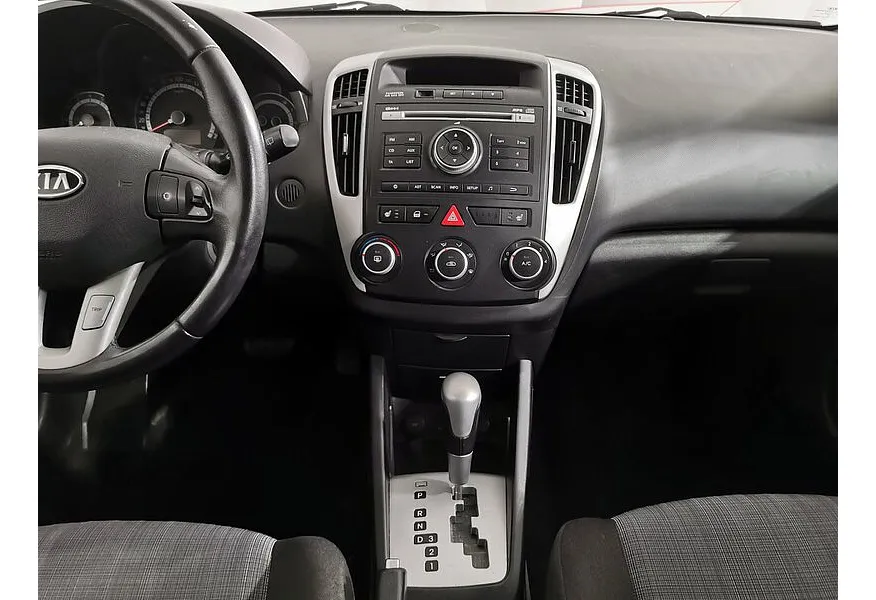 Kia Ceed 1.6 AT (126 л.с.) Синий в АВИЛОН. Слайд №14