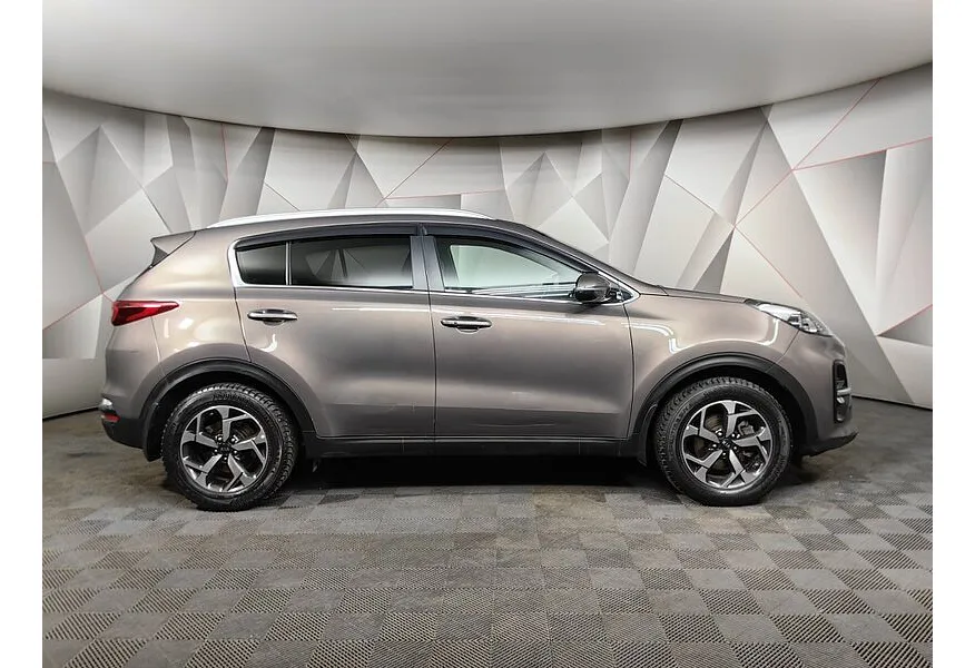 Kia Sportage 2.0 AT 2WD (150 л.с.) Luxe Edition Plus Коричневый в АВИЛОН. Слайд №6