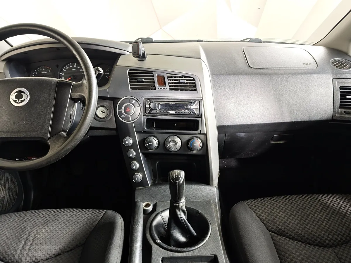 SsangYong Kyron 2.3 MT 4WD (150 л.с.) Черный в АВИЛОН. Слайд №14