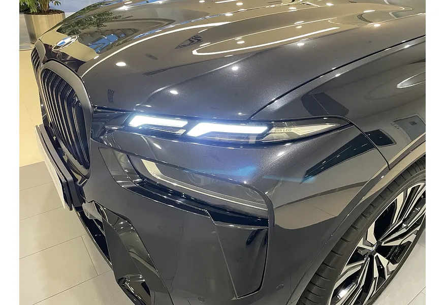 BMW X7 xDrive40i Steptronic (381 л.с.) Черный в АВИЛОН. Слайд №14
