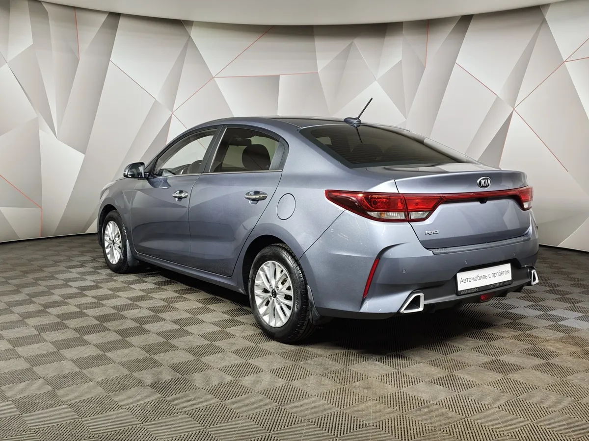 Kia Rio 1.6 AT (123 л.с.) Серый в АВИЛОН. Слайд №4
