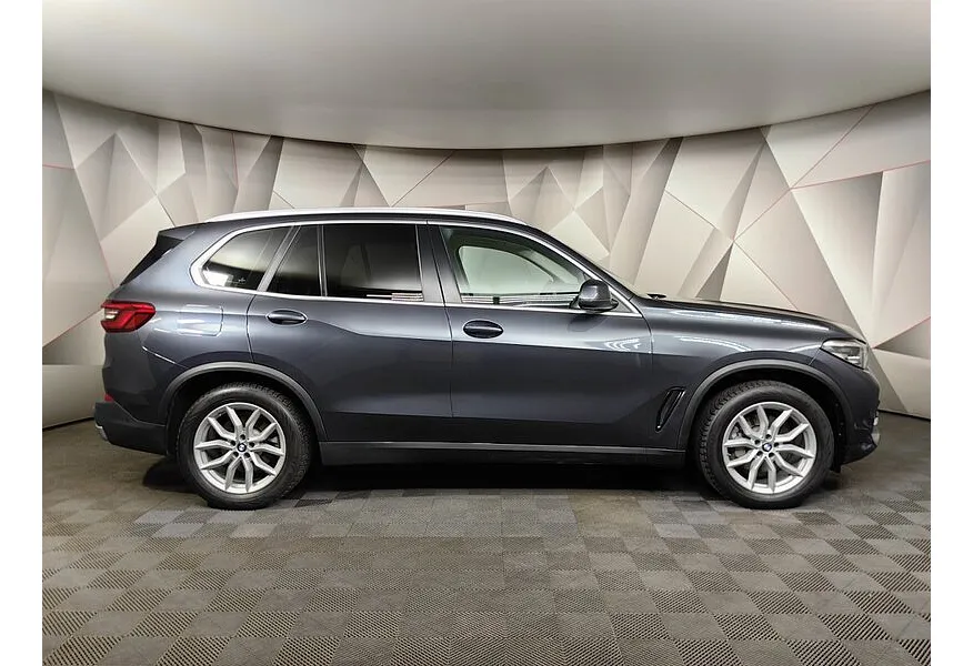 BMW X5 xDrive30d Steptronic (249 л.с.) Business Plus Серый в АВИЛОН. Слайд №6