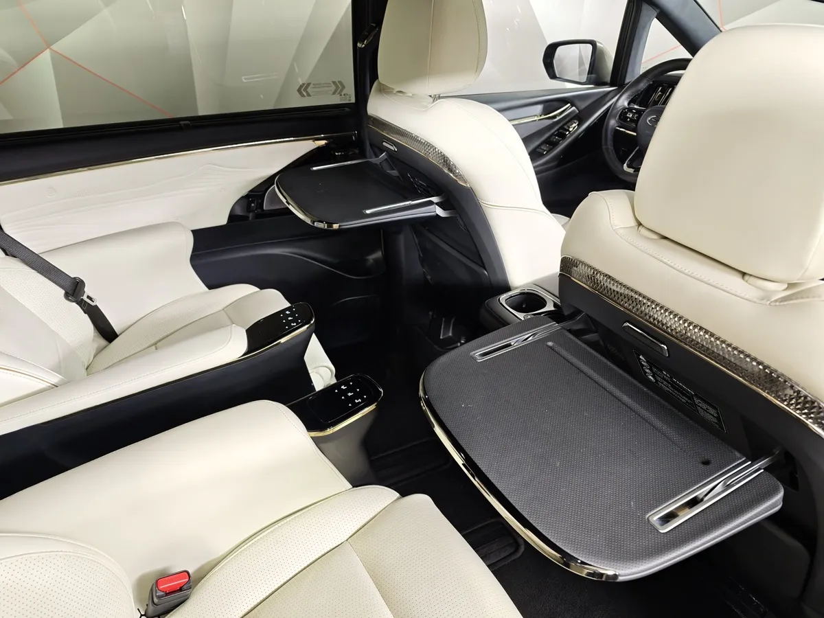 GAC M8 2.0T AT (231 л.с.) GX Premium Желтый в АВИЛОН. Слайд №24