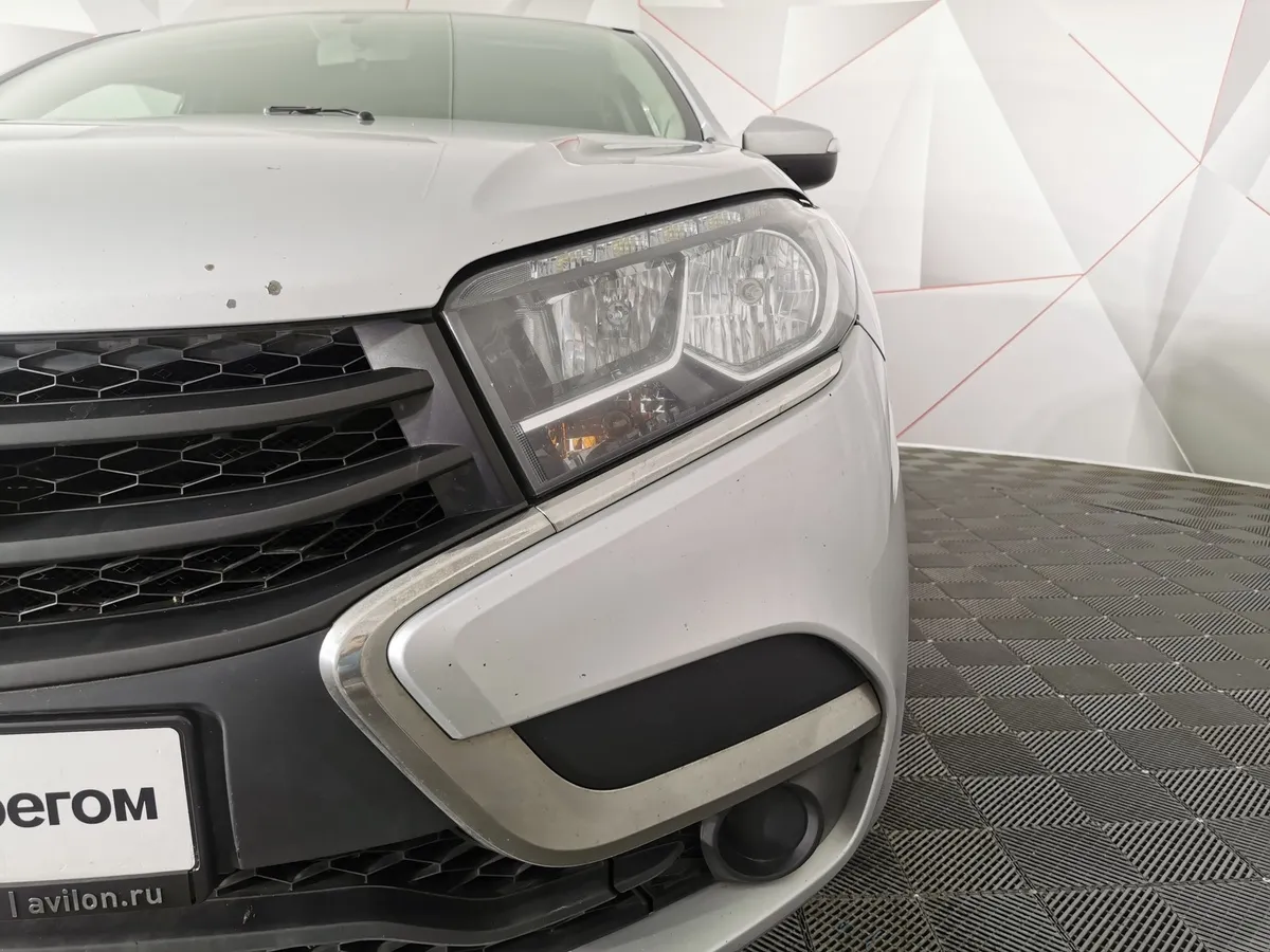 ВАЗ (Lada) XRAY 1.6 MT (106 л.с.) Серебристый в АВИЛОН. Слайд №10
