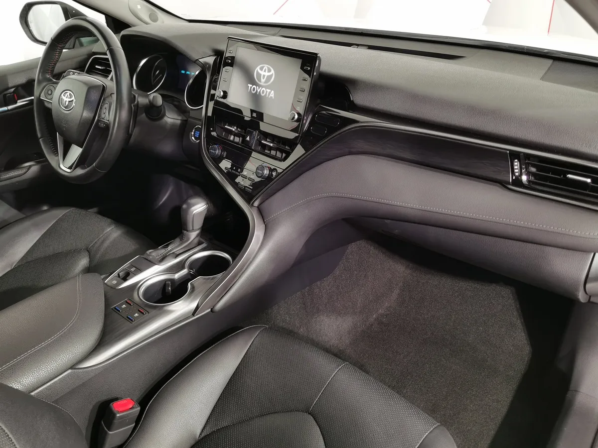 Toyota Camry 3.5 AT (249 л.с.) Белый в АВИЛОН. Слайд №12