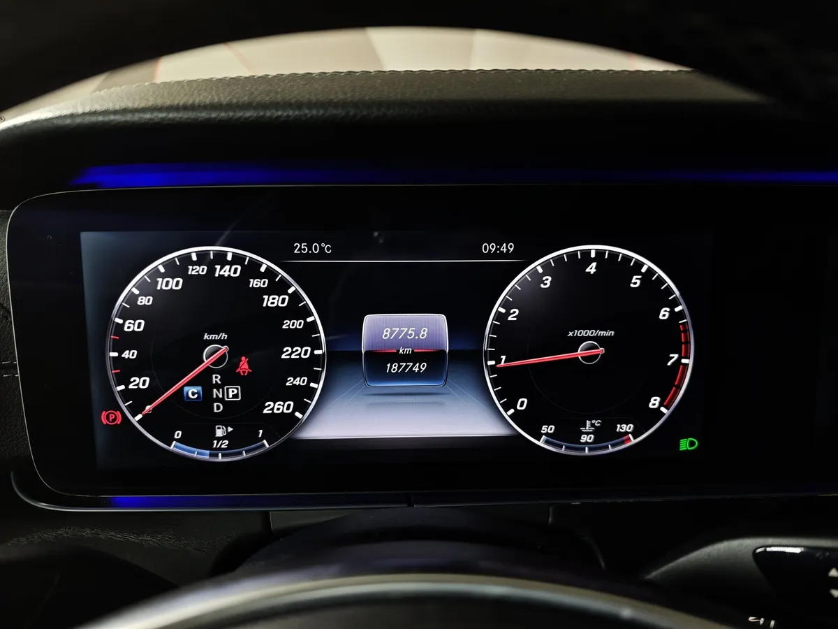 Mercedes-Benz E-Класс E 300 9G-TRONIC (245 л.с.) Sport Plus Белый в АВИЛОН. Слайд №17