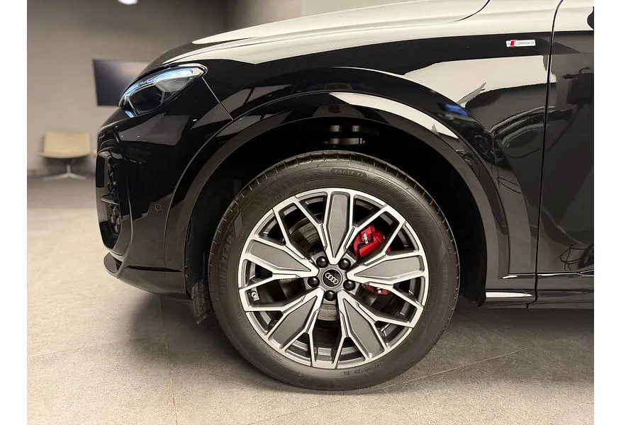 Audi Q5 L 2.0 40 TFSI S tronic quattro (204 л.с.) Черный в АВИЛОН. Слайд №14