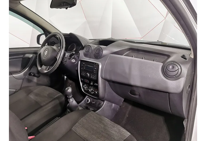 АВИЛОН - Renault Duster 1.6 MT 4x4 (114 л.с.) Белый - slide 12