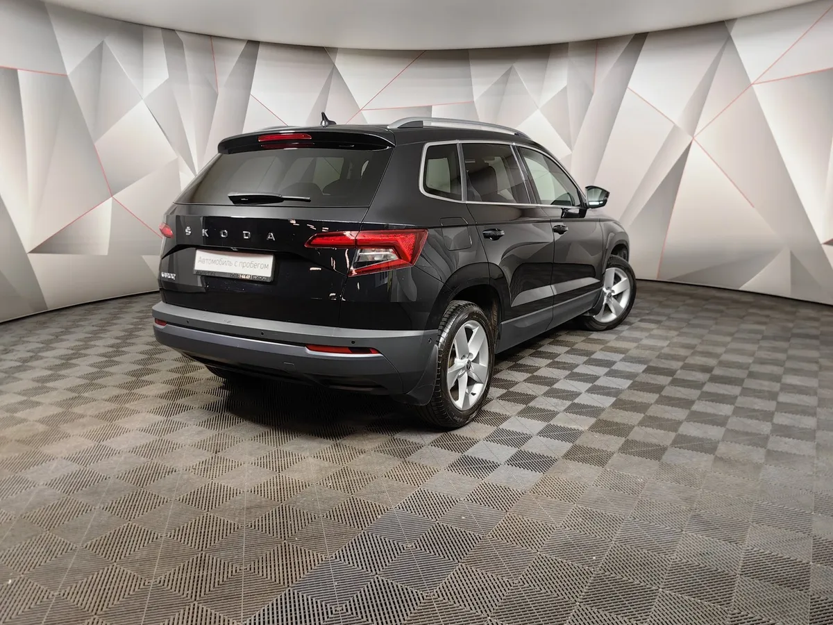 Skoda Karoq 1.4 AT FWD (150 л.с.) Ambition Черный в АВИЛОН. Слайд №2