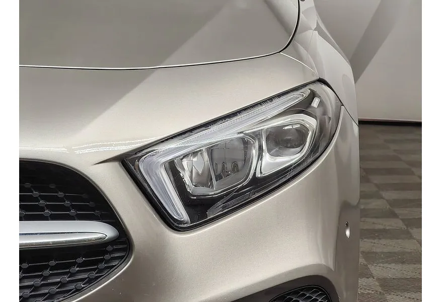 Mercedes-Benz A-Класс A 200 7G-DCT (150 л.с.) Progressive Серебристый в АВИЛОН. Слайд №10