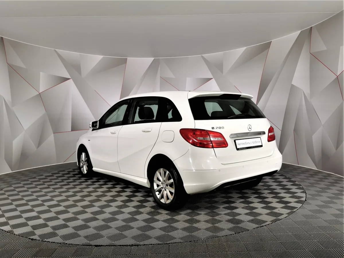 Mercedes-Benz B-Класс B 200 BlueEfficiency 7G-DCT (156 л.с.) Белый в АВИЛОН. Слайд №4
