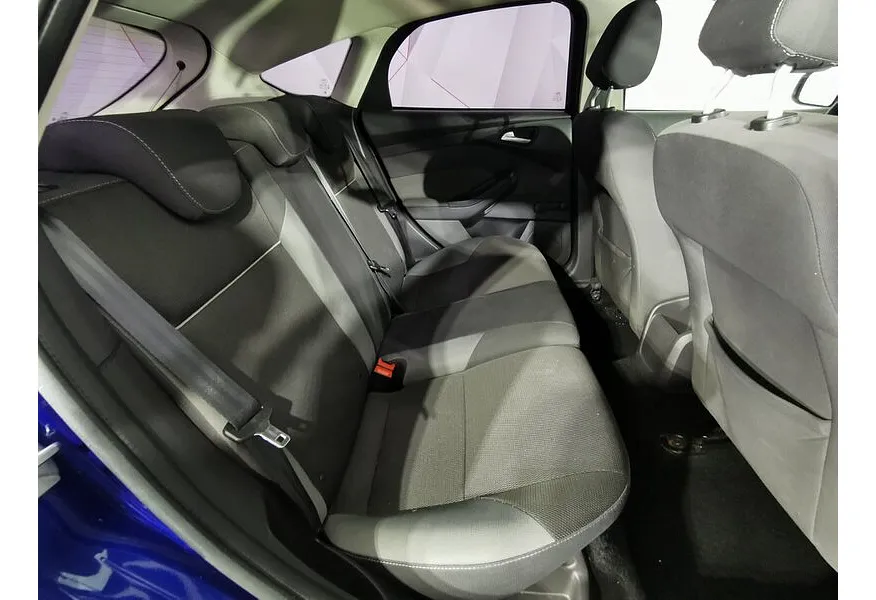 Ford Focus 1.6 Ti-VCT MT (125 л.с.) Titanium Синий в АВИЛОН. Слайд №14 Ford Focus 1.6 Ti-VCT MT (125 л.с.) Titanium Синий в АВИЛОН. Слайд №14