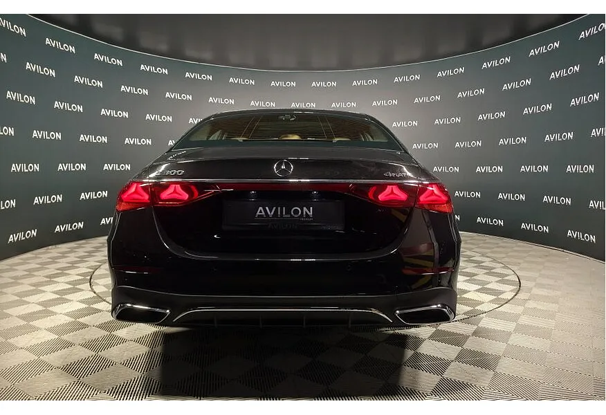 Mercedes-Benz E-Класс E 300 4MATIC (258 л.с.) Черный в АВИЛОН. Слайд №6