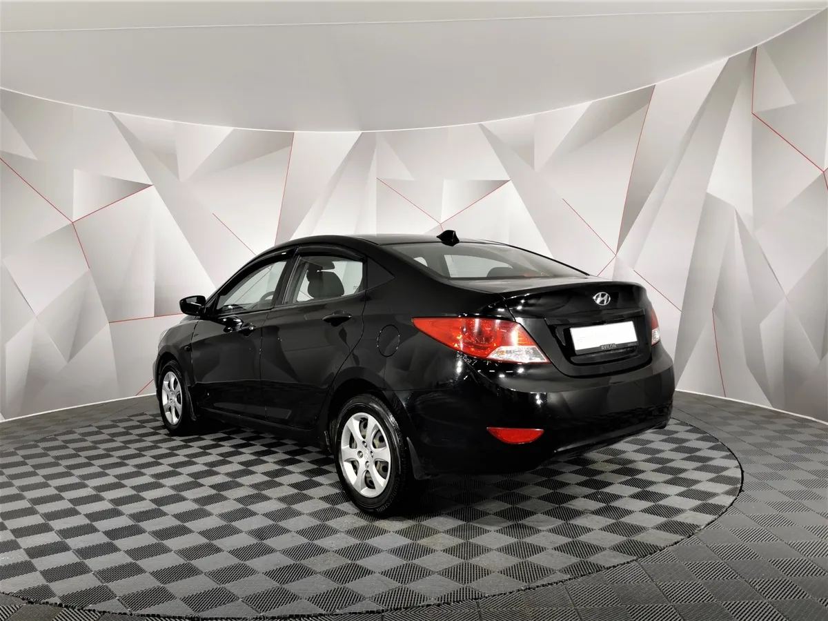 Hyundai Solaris 1.4 MT (107 л.с.) Active Черный в АВИЛОН. Слайд №4