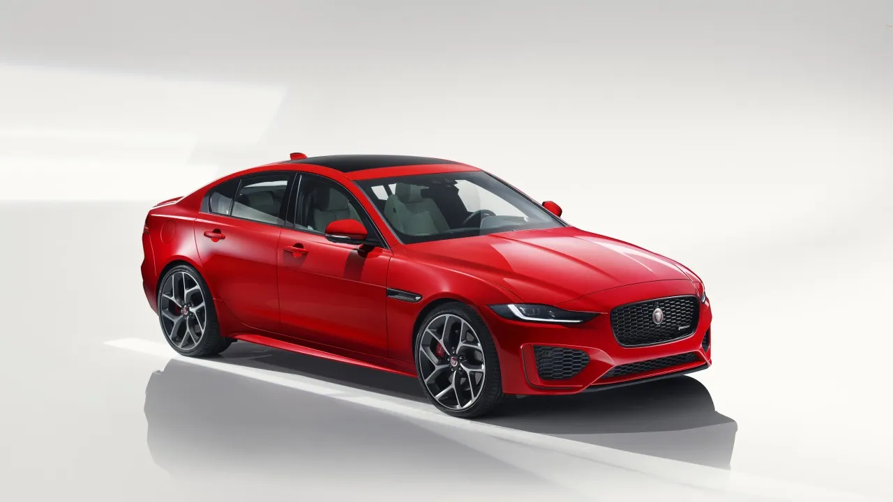 Купить Jaguar XE в Москве | Продажа Ягуар ХЕ у официального дилера Авилон