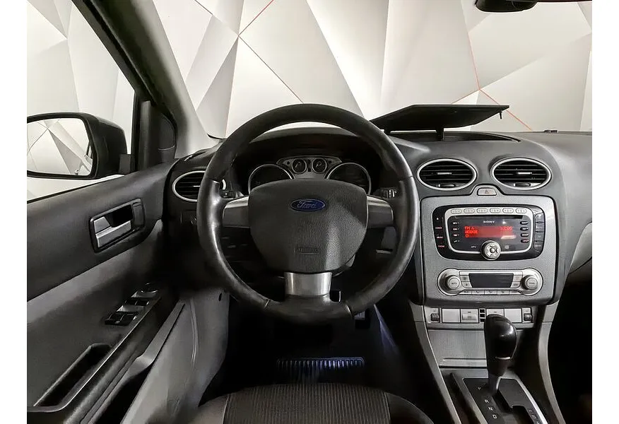 Ford Focus 2.0 AT (145 л.с.) Titanium Серый в АВИЛОН. Слайд №17