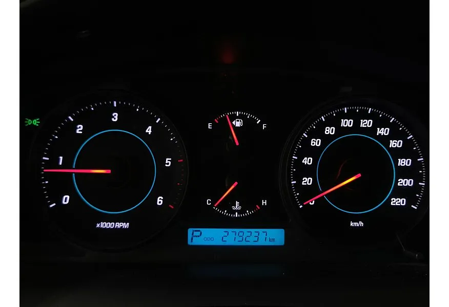 Chevrolet Captiva 2.2 TD AT (5 мест) (184 л.с.) Серый в АВИЛОН. Слайд №16