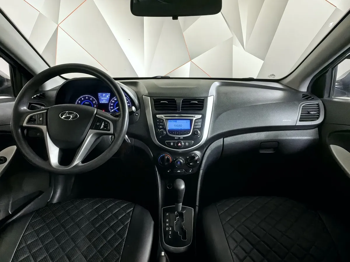Hyundai Solaris 1.6 AT (123 л.с.) Active Серебристый в АВИЛОН. Слайд №14