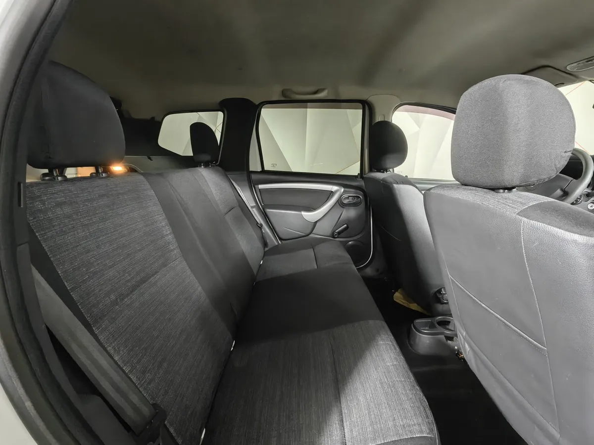 Renault Duster 2.0 MT 4x4 (143 л.с.) Белый в АВИЛОН. Слайд №13