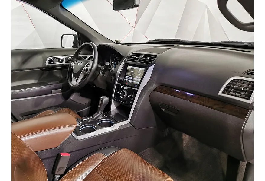 Ford Explorer 3.5 SelectShift 4WD (294 л.с.) Коричневый в АВИЛОН. Слайд №13