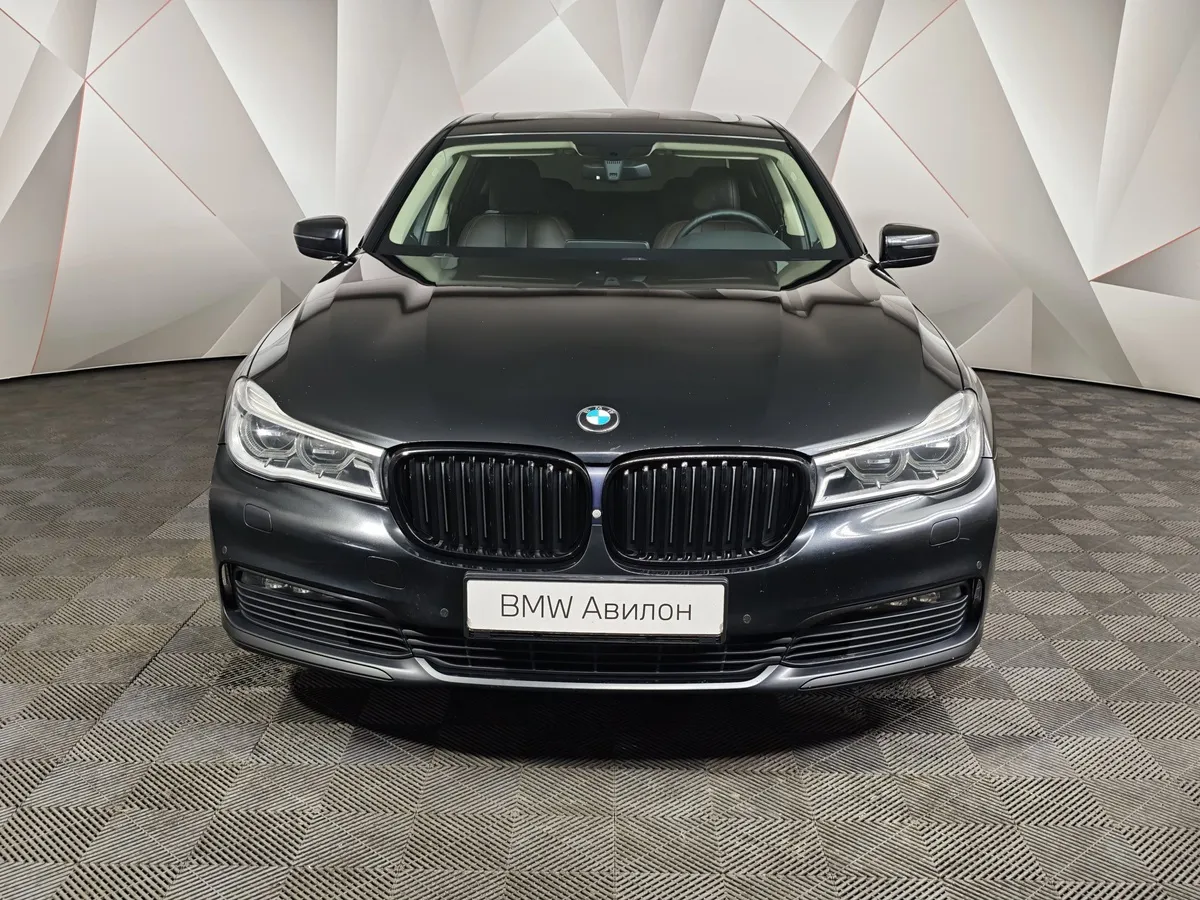 BMW 7 серия 730Ld xDrive AT (249 л.с.) Exclusive Черный в АВИЛОН. Слайд №3