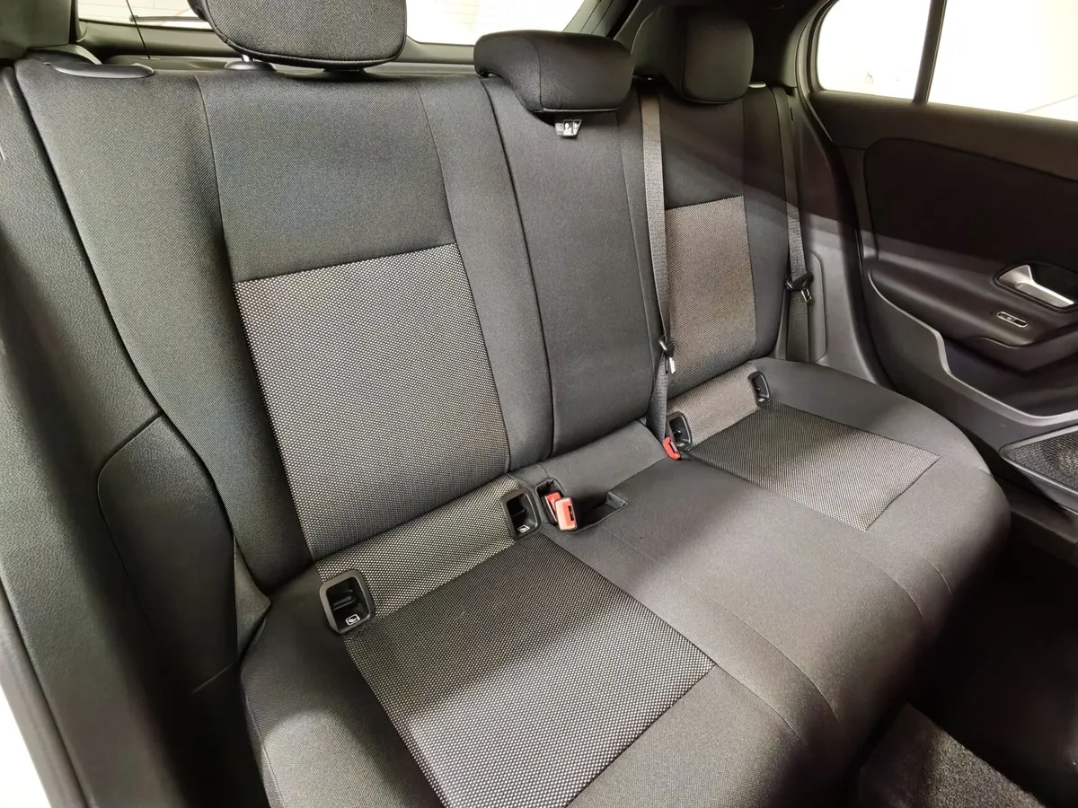 Mercedes-Benz A-Класс A 200 7G-DCT (150 л.с.) Comfort Белый в АВИЛОН. Слайд №17