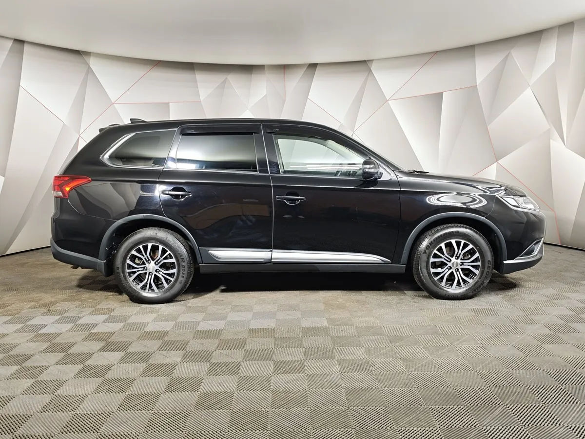 Mitsubishi Outlander 2.0 MIVEC CVT 2WD (146 л.с.) Intense Plus Черный в АВИЛОН. Слайд №6