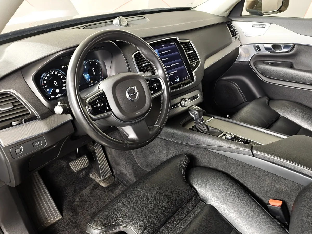Volvo XC90 2.0 AT AWD D5 (5 мест) (225 л.с.) Inscription Коричневый в АВИЛОН. Слайд №19