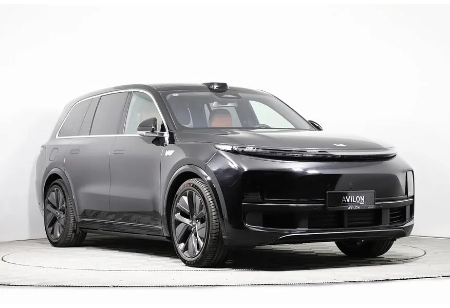Li Auto L9 1.5 AT 4WD (449 л.с.) Ultra Черный в АВИЛОН. Слайд №2