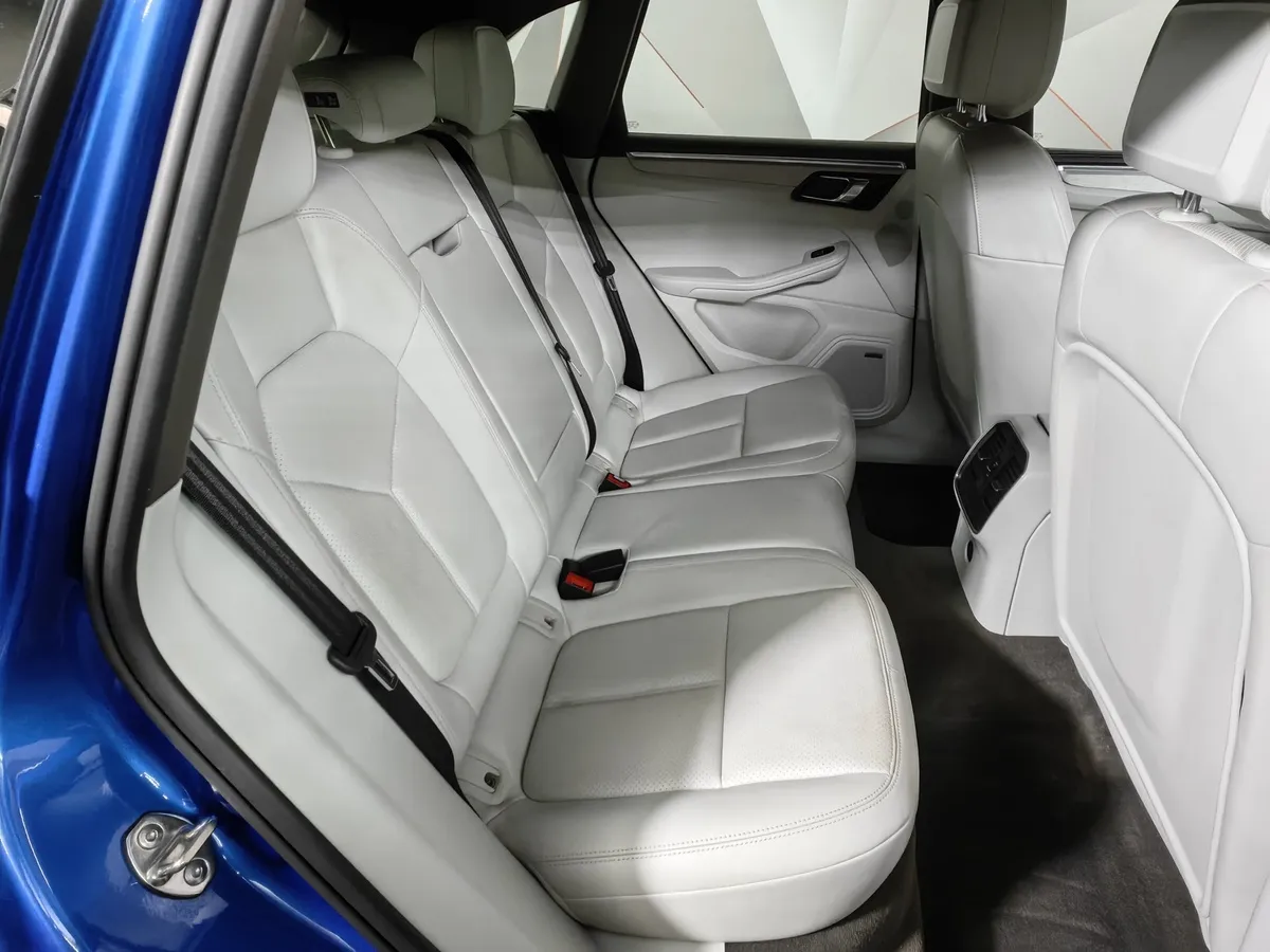 Porsche Macan 2.0 TFSI AMT 4WD (265 л.с.) R4 Синий в АВИЛОН. Слайд №16