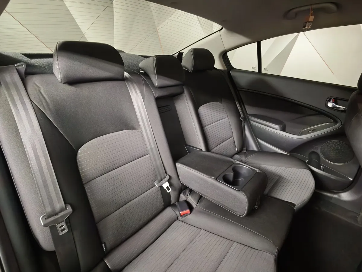 Kia Cerato 2.0 AT (150 л.с.) Синий в АВИЛОН. Слайд №17