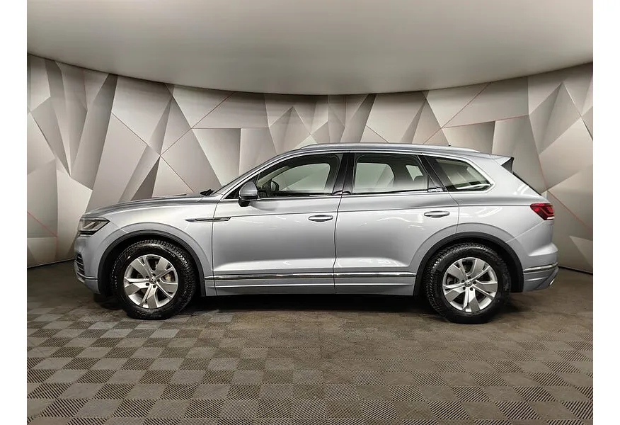 Volkswagen Touareg 2.0 TSI Tiptronic 4Motion (249 л.с.) Respect Серый в АВИЛОН. Слайд №5