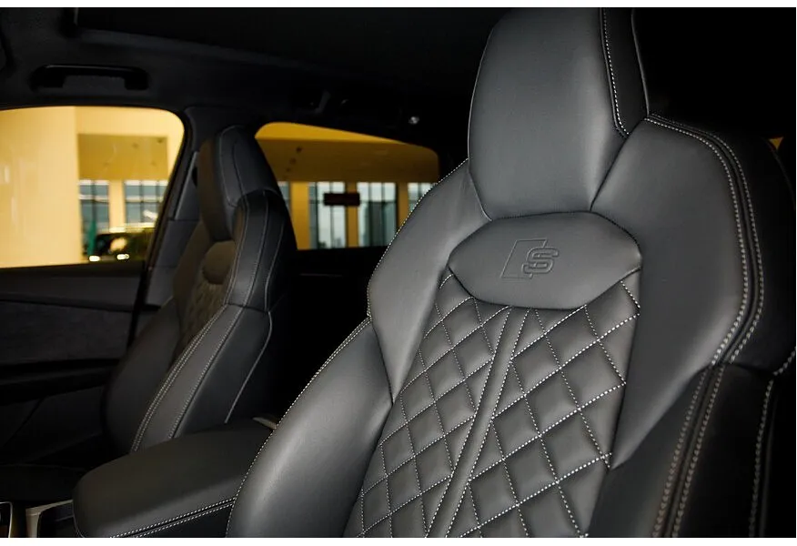 Audi Q7 55 3.0 TFSI tiptronic quattro (340 л.с.) Серый в АВИЛОН. Слайд №9